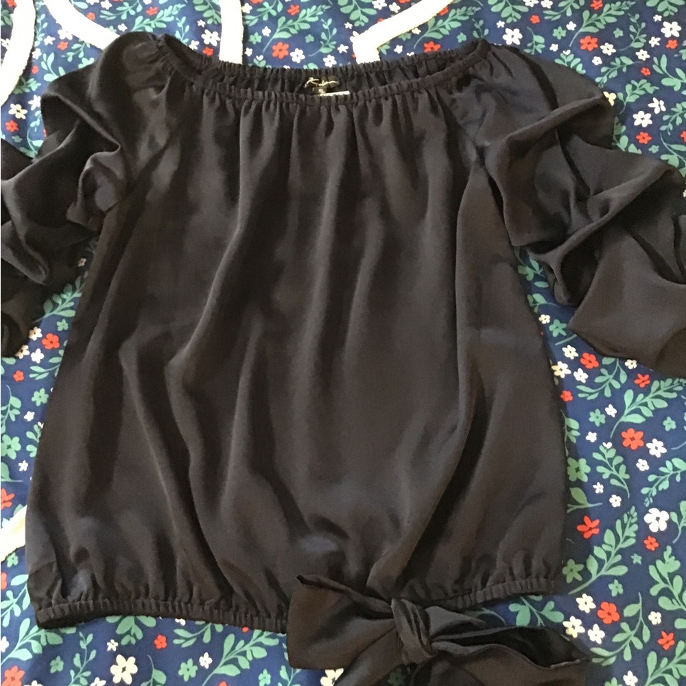 Women’s size medium prelude new with tags top/blouse
